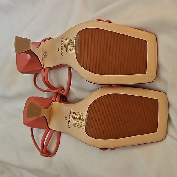 CAVERLEY Flamingo Pink Kolt Leather Dressy Strappy Slingback Kitten Heels - Picture 6 of 13